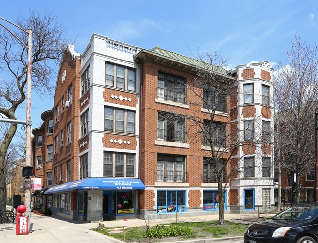 7001-7013 N Sheridan Rd in Chicago, IL - Building Photo - Building Photo