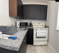 1301 Grouper Dr in Marathon, FL - Building Photo - Building Photo