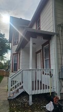 585 Case Ave, Unit 1 in St. Paul, MN - Building Photo - Building Photo