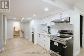 38 Kimberly Ct in Richmond Hill, ON - Building Photo - Building Photo