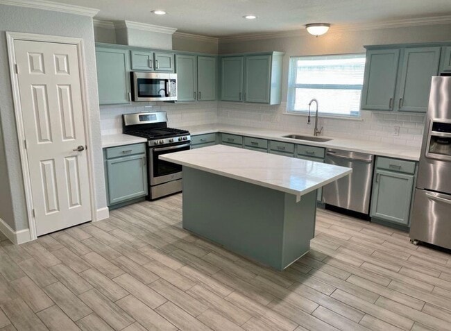 property at 3116 Creek Bank Ln