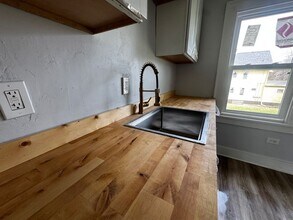 11702 Tuscora Ave in Cleveland, OH - Building Photo - Building Photo