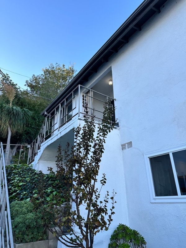3236 Larissa Dr in Los Angeles, CA - Building Photo - Building Photo