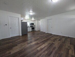 401 N 3rd St in Knoxville, IA - Building Photo - Building Photo