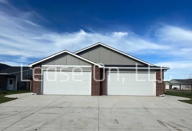 property at 3775 S Bluelake Ct