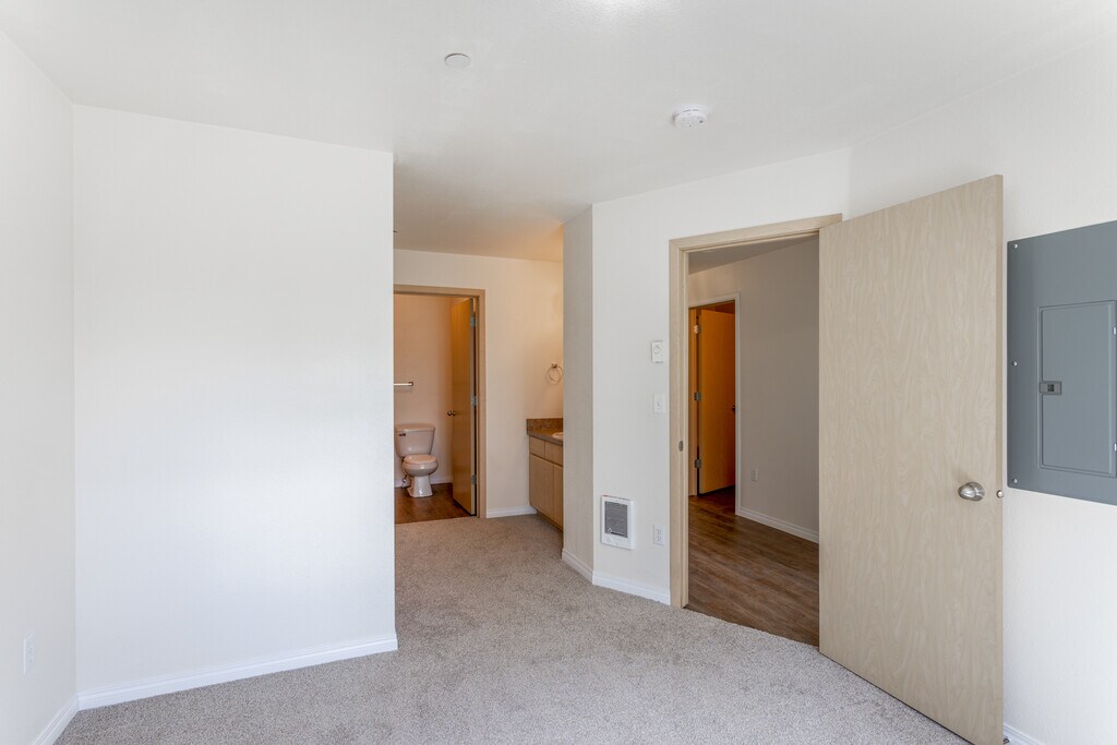 Mountain View Apartments Ponderay, ID Apartments