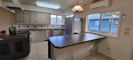 1217 Goucher St in Amity, OR - Building Photo - Building Photo