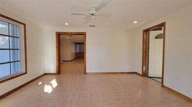 5847 Venisota Rd in Venice, FL - Building Photo - Building Photo