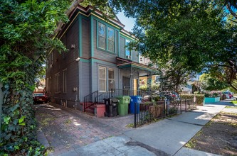 6026-6028 Barton Ave in Los Angeles, CA - Building Photo - Building Photo