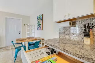 713 Penn St, Unit Unit 1 in West Palm Beach, FL - Building Photo - Building Photo