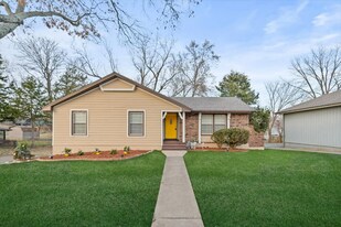 11800 E 77th St in Raytown, MO - Building Photo