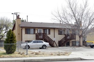 6616-6622 Provincial Dr in Fountain, CO - Building Photo