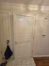 1328 Fernwood Ct in New Brunswick, NJ - Building Photo - Building Photo