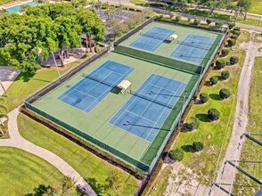 237 Charter Way in West Palm Beach, FL - Building Photo - Building Photo