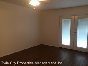 3702 Choctaw St in Bryan, TX - Foto de edificio - Building Photo