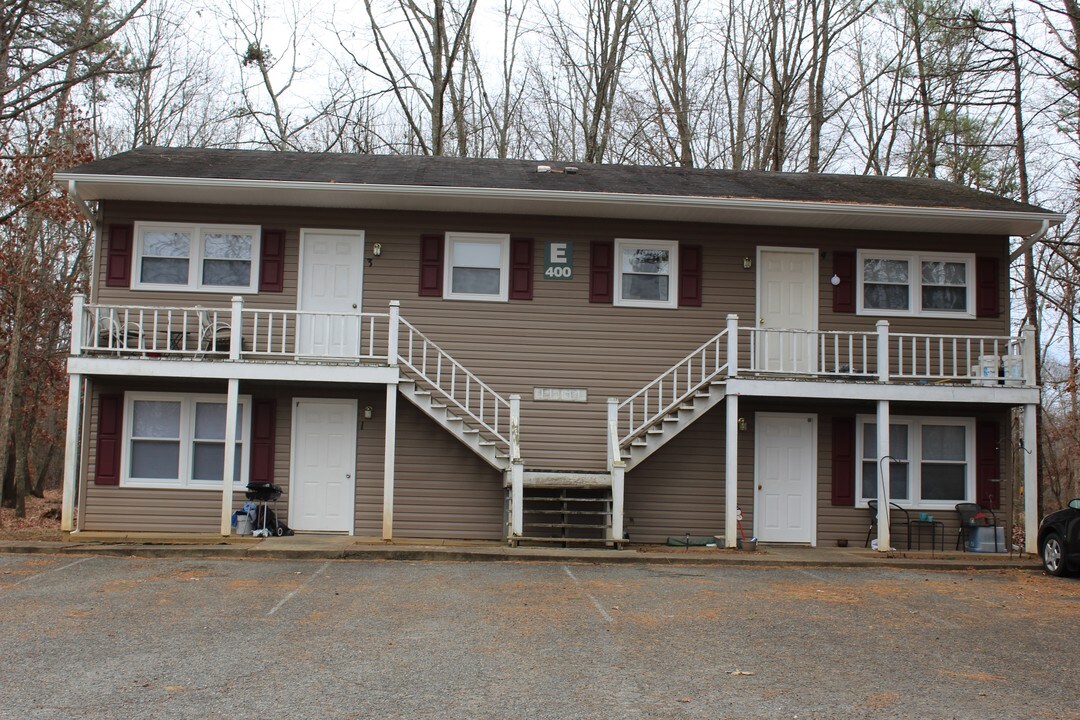 700 College Place Ave in Dobson, NC - Building Photo