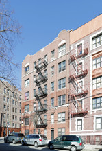 329 E 197th St in Bronx, NY - Foto de edificio - Building Photo