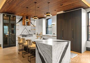 229 N Church St in Charlotte, NC - Building Photo - Building Photo