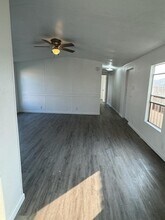2432 W Austin St in Port Lavaca, TX - Building Photo - Building Photo