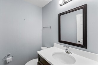 1772 Pickwick Ln in Glenview, IL - Building Photo - Building Photo