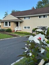 5 Westbrook Rd in Westfield, NJ - Building Photo - Building Photo