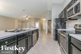 331 SW Grimaldo Terrace in Port St. Lucie, FL - Building Photo - Building Photo