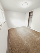 211 W Pipestone Ave in Flandreau, SD - Building Photo - Building Photo