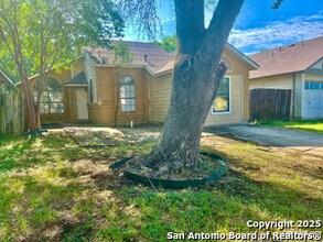 4130 Hunters Sun Dr in San Antonio, TX - Building Photo - Building Photo