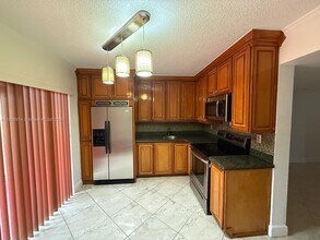 680 NW 82nd Pl in Miami, FL - Building Photo - Building Photo