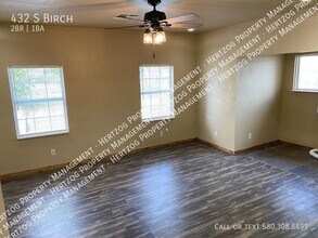432 S Birch St in Ponca City, OK - Building Photo - Building Photo