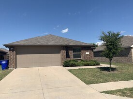 471 Harding Ln in Lavon, TX - Building Photo