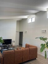 180 Kingston Ave, Unit 180 Kingston in Goleta, CA - Building Photo