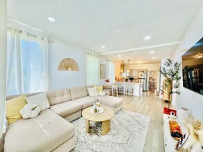 666 E 32nd St in Savannah, GA - Building Photo - Building Photo