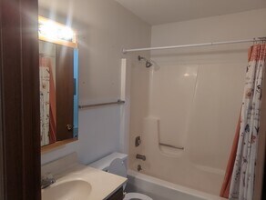 1613 Lyndhurst W Dr in Savoy, IL - Building Photo - Building Photo