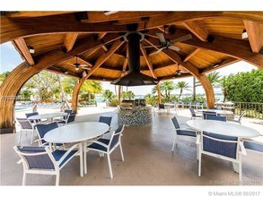 9 ISLAND Ave-Unit -2002 in Miami Beach, FL - Building Photo - Building Photo