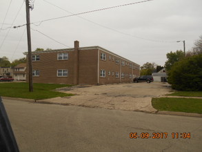 1901 Auburn St in Rockford, IL - Foto de edificio - Other