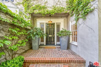 3319 Lowry Rd in Los Angeles, CA - Building Photo - Building Photo