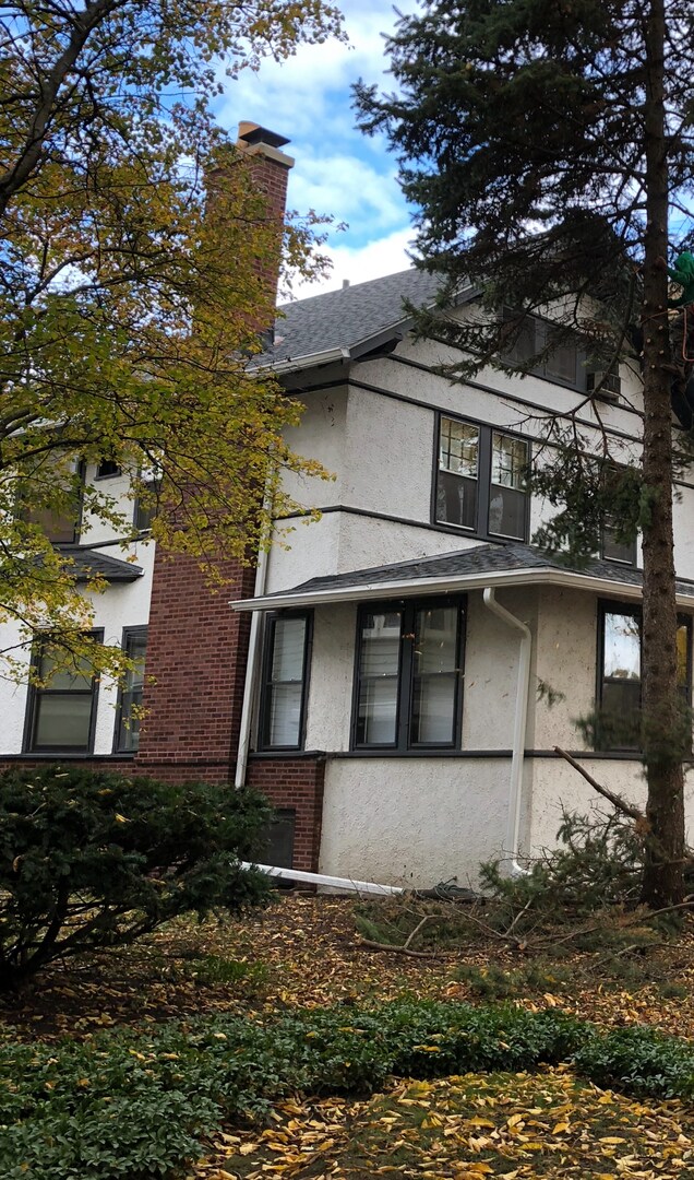 property at 934 Michigan Ave