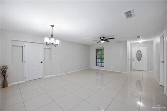 2721 N 26th St in McAllen, TX - Building Photo - Building Photo