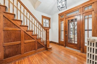 1040 S Main St in Greensburg, PA - Building Photo - Building Photo