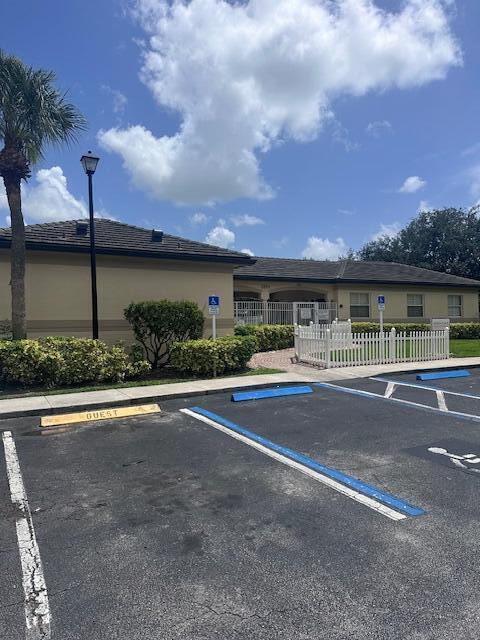 property at 2040 Greenview Shores Blvd