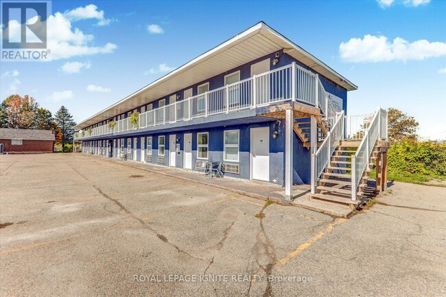 70 Port Darlington Rd in Clarington, ON - Building Photo - Building Photo