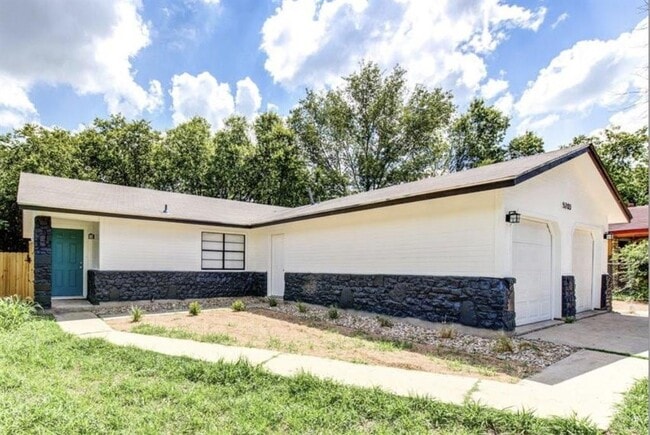 property at 5203 Bogey Ct