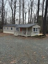 7284 US-15 in Pittsboro, NC - Building Photo