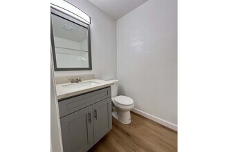 2701 Randolph St in Huntington Park, CA - Building Photo - Building Photo