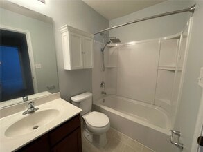 634 Country Heights Dr in O'Fallon, MO - Building Photo - Building Photo