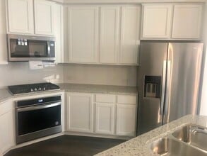 2456 Klamath Dr in Lewisville, TX - Building Photo - Building Photo