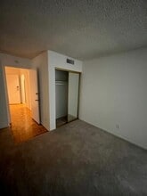 8530 Holloway Dr, Unit 108 in West Hollywood, CA - Building Photo - Building Photo