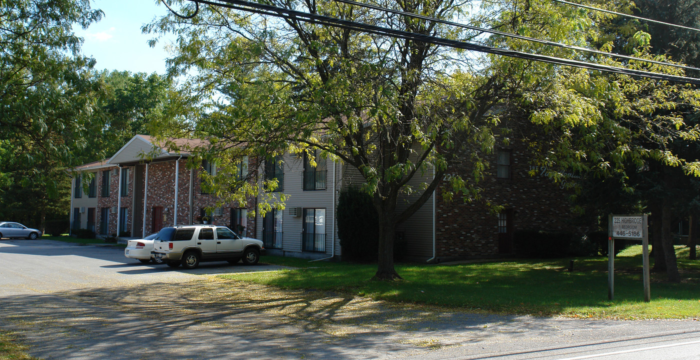 225 Highbridge St in Fayetteville, NY - Building Photo