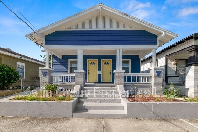 property at 2524 W Cherry St